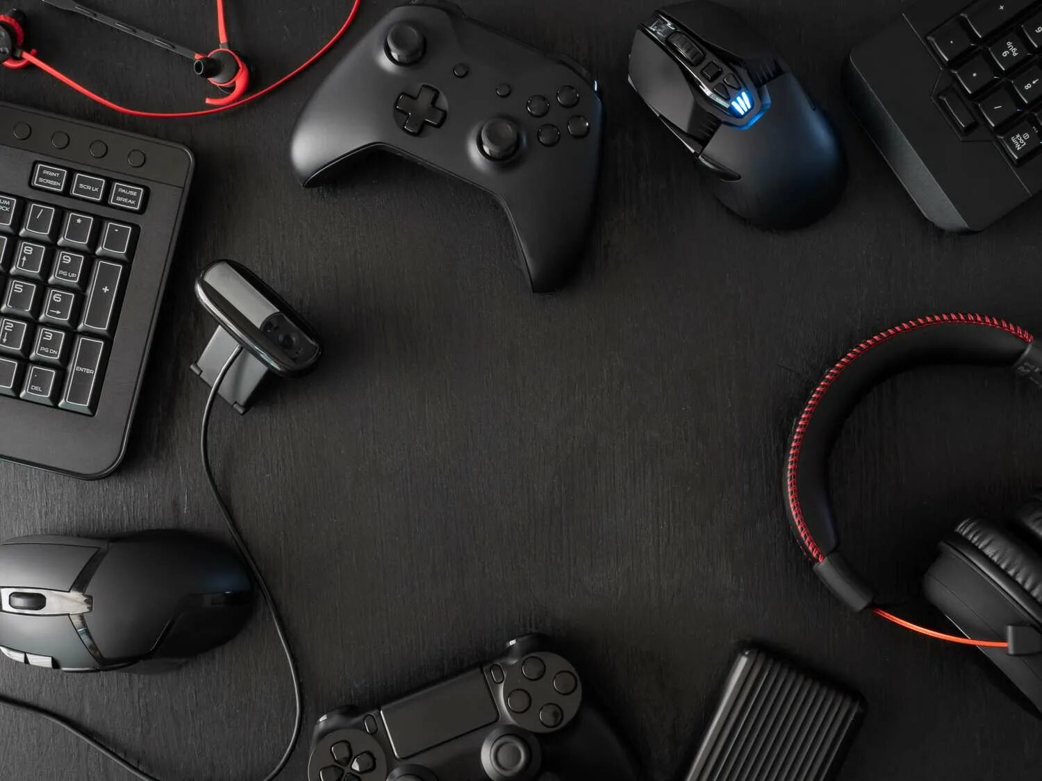 Ps5 клавиатура мышь игры. Клавиатура с джойстиком. геймпад клавиатура и мышь. игровая клавиатура с джойстиком. аксессуары для геймеров.