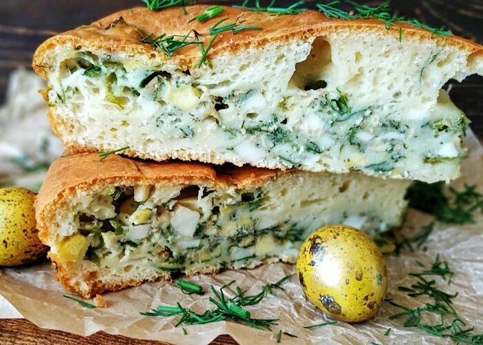 Заливной пирог с рисом луком и яйцом. Заливной пирог с яйцом. пирог с зеленым луком и яйцом. заливной пирог с капустой и рыбой. пирог с яйцом и зеленью.