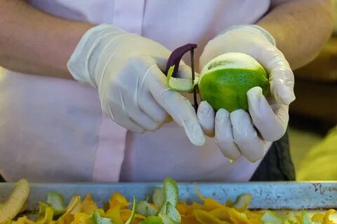 Peel vegetables