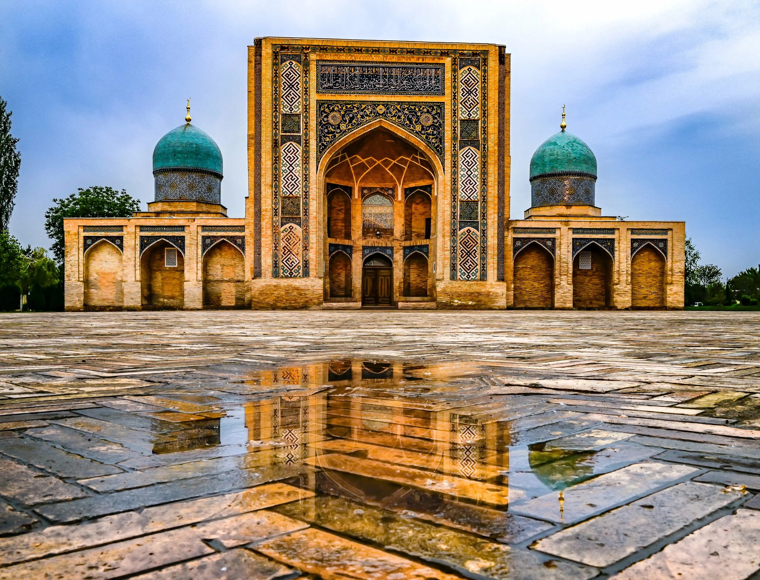 Ташкент дели. Медресе Барак-хана в Ташкенте. Хаст имам в Ташкенте. Бухара мечеть медресе мавзолей. Комплекс Хазрет имам Ташкент.