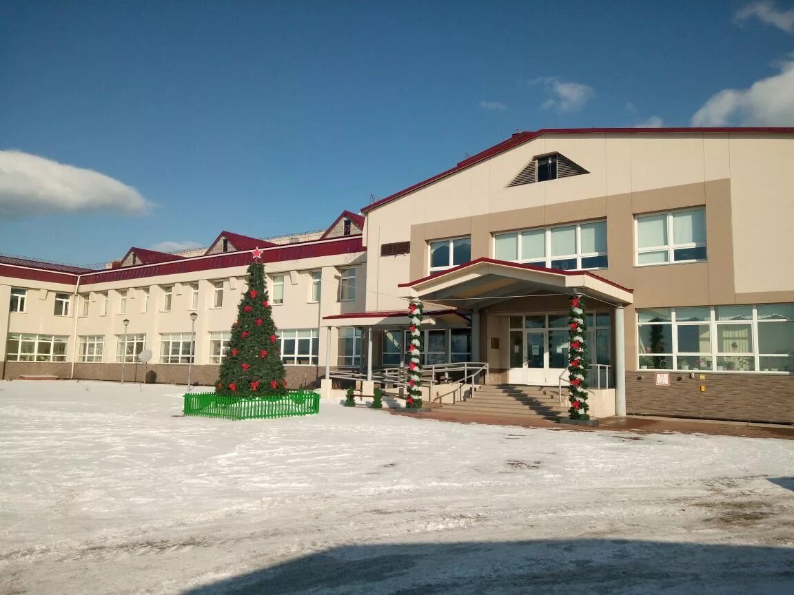 Дом южно курильск. Южно курильск. дом дружбы народов в южно курильске. южно-курильск культурный центр. дом культуры курильск.