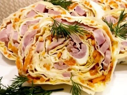 Лаваш с колбасой и корейской