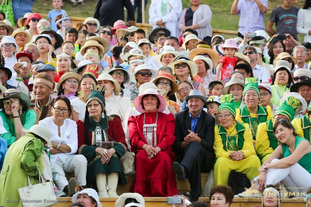 Орто дойду мыраан. Олонхо юнеско. Олонхо юнеско. Олонхо алдан. Праздник у якуток.