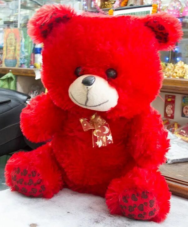 Red Teddy. Игрушечный медведь красный. Китайский плюшевый мишка-башка.