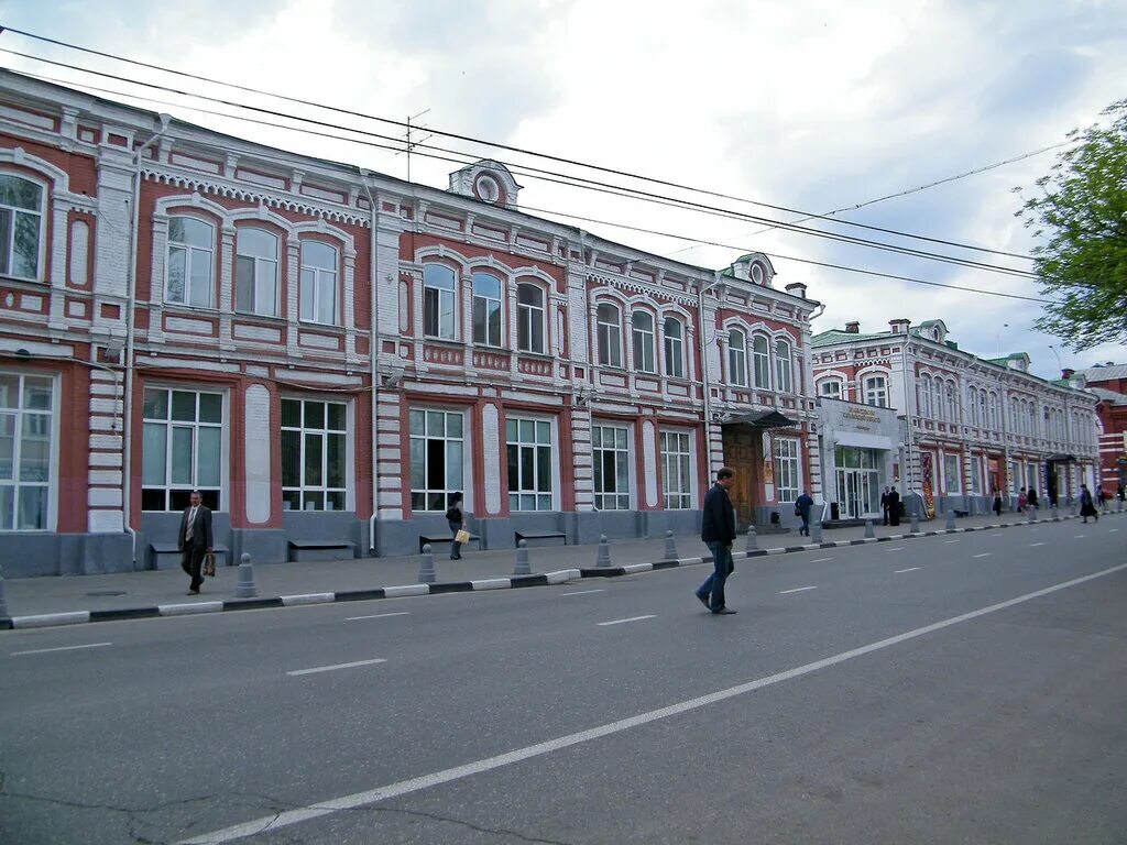 Организации г саратова. Саратов исторический центр. Архитектура города Саратова. Верхний базар Саратов. Саратов исторический центр города.