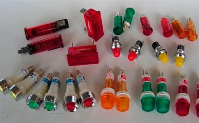 Маленькие сигнальные. Маленькие сигнальные. Фонарь сигнальный 24в. Маленькие сигнальные. Маленькие сигнальные.