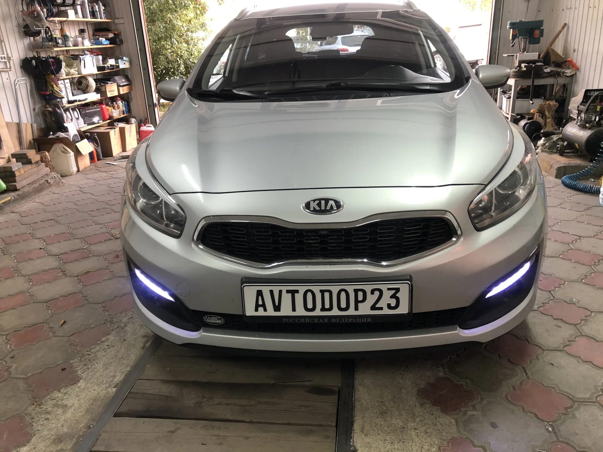 Дхо киа сид jd. Ходовые огни на Киа СИД 2014. Ходовые огни Kia Ceed 2. ДХО Kia Ceed 2 JD. Ходовые огни Киа СИД 2.