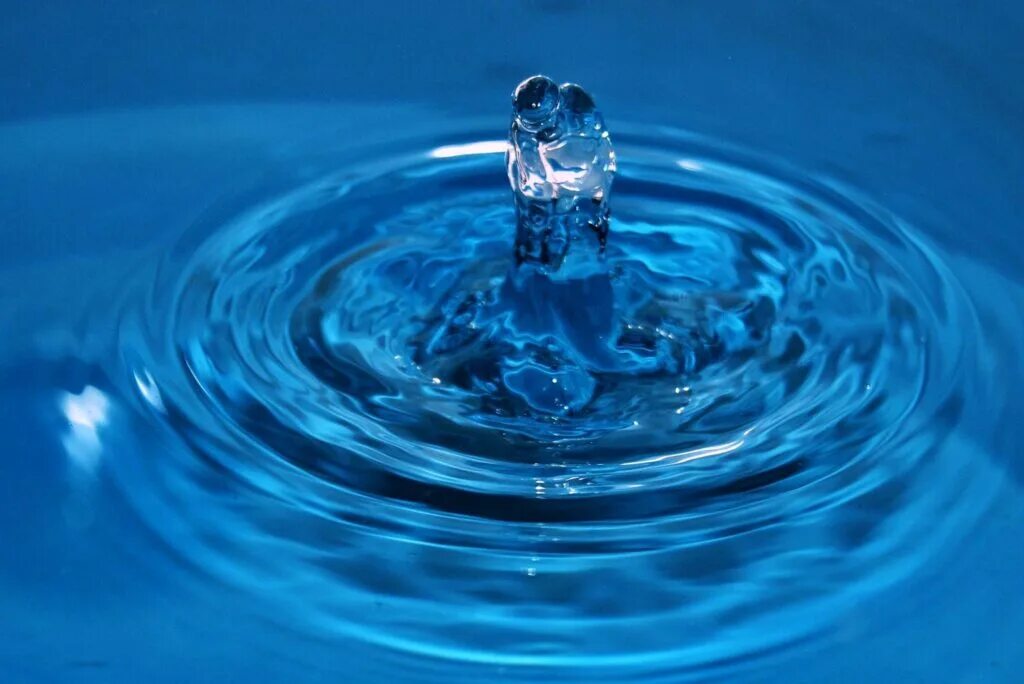 Вода. Чистая вода. Жидкая вода. Фотографии воды.