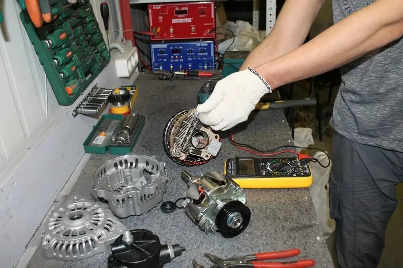 Ремонт генераторов киров. Генератор автомобиля. Генератор логотипов. Детали автомобильного генератора. Ремонт генераторов киров.