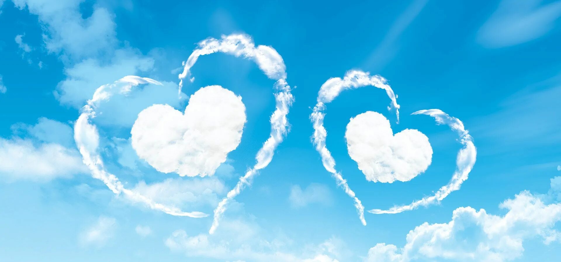 Is my love sky are. Is my love sky are. Облако в виде сердца. Сердечко из облаков. Сердечко в небе.