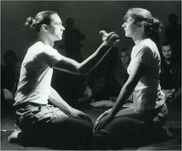 Marina abramovic ulay. История марины и улая. История марины и улая. Энергия покоя перфоманс марины абрамович. История марины и улая.