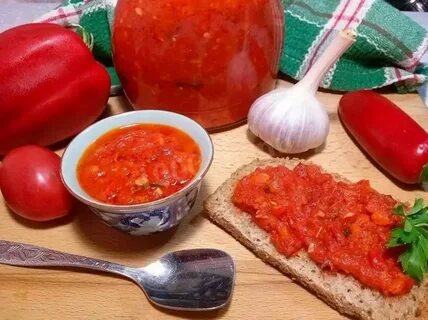 Помидоры с чесноком красным перцем