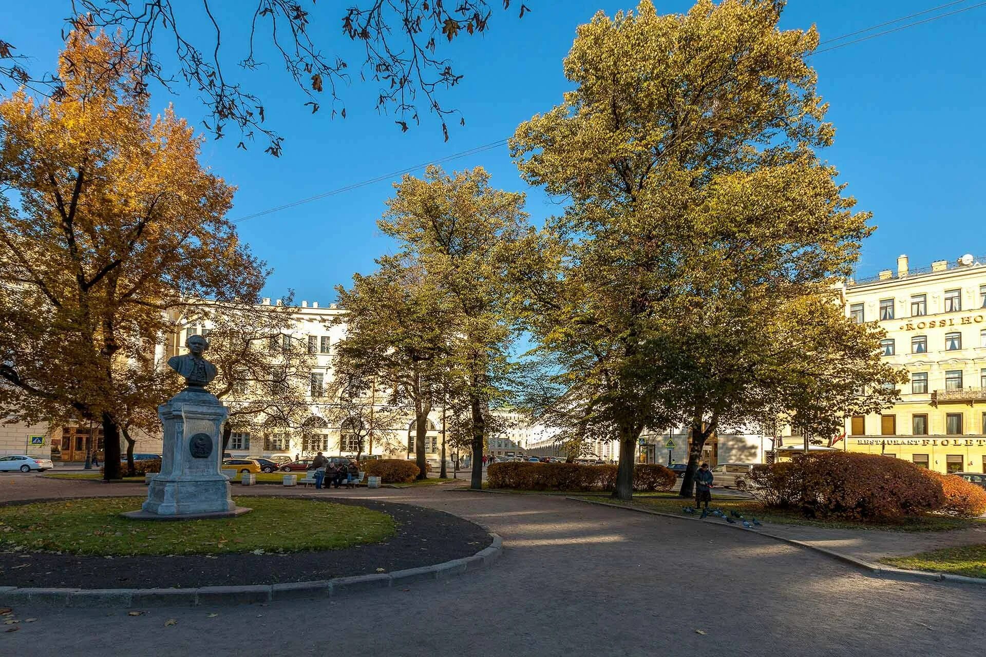 Площадь Ломоносова в Санкт-Петербурге. Ломоносовский сквер СПБ. В Петербурге площадь Ломоносова. Ломоносовский сквер площадь Ломоносова.