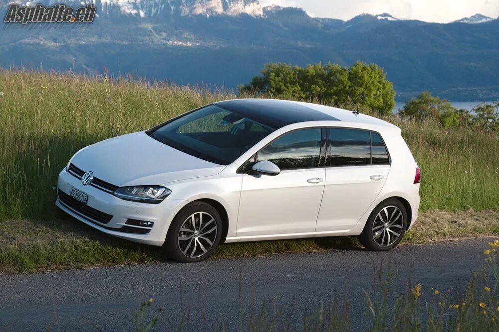 Vw golf mk7,5 r-line. 4 tsi 122. 4. Фольксваген гольф 2013 черный. Гольф 7 1.