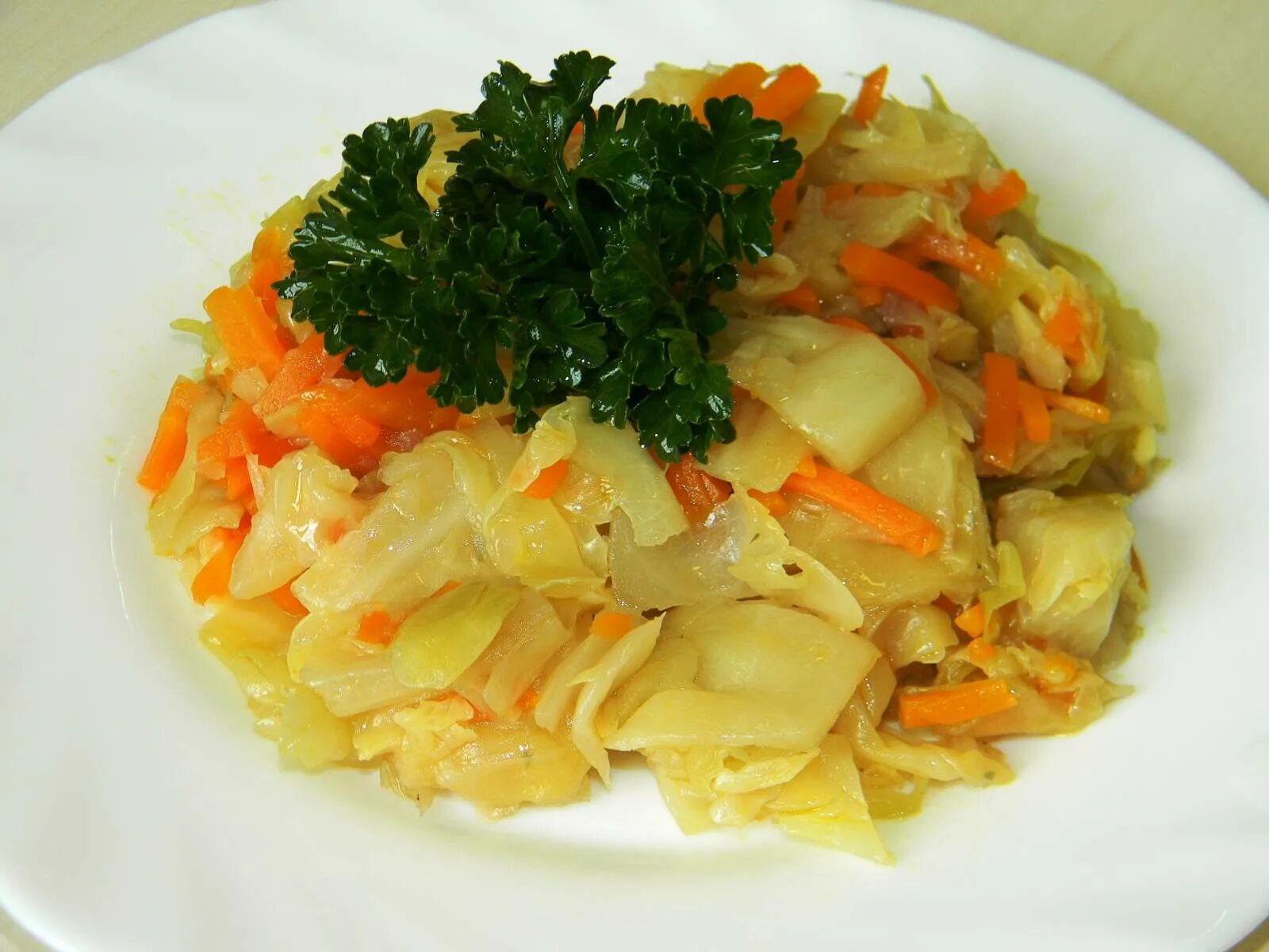 Салат редька с морковкой. Салат из капусты с морковью. Репа капуста морковь. Репа капуста морковь. Морковь лук чеснок.