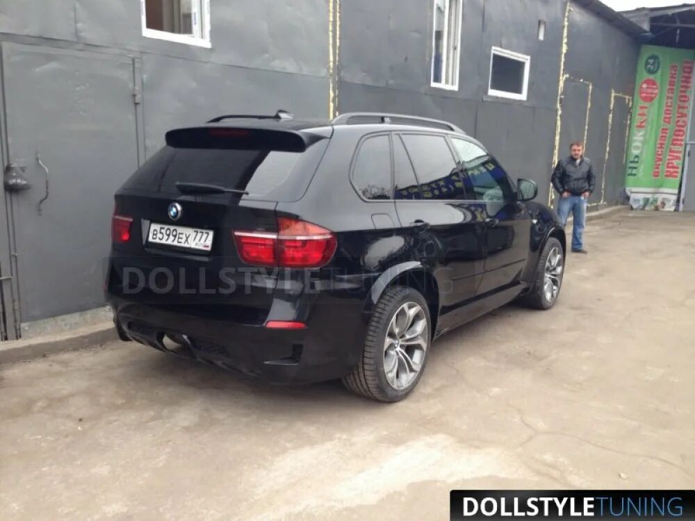 Задний бампер е70. Бампер задний bmw x5 е70. bmw x5 e70 без бампера. задний бампер бмв х5 е70 рестайлинг. бмв е70 м обвес.