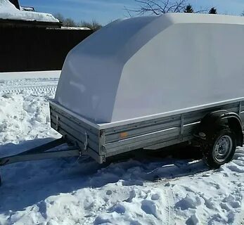 Прицеп с пластиковой крышкой