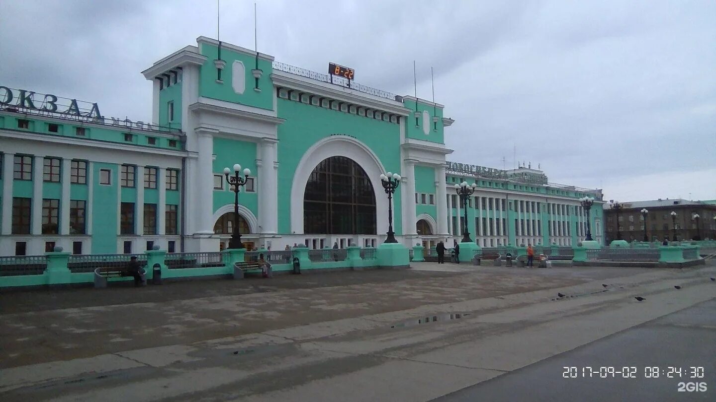 Вокзал Новосибирск Южный. Вокзал Новосибирск главный. 2005. Железнодорожный вокзал Новосибирск-Западный. Новосибирск-главный, Новосибирск, улица Дмитрия Шамшурина, 43.