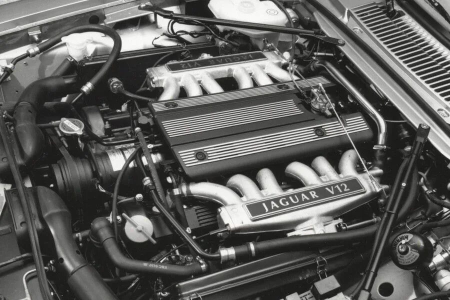 Ягуар xj двигатель. Jaguar xj-s v12. jaguar xjs v12 двигатель. jaguar xj v12. jaguar v12 engine.