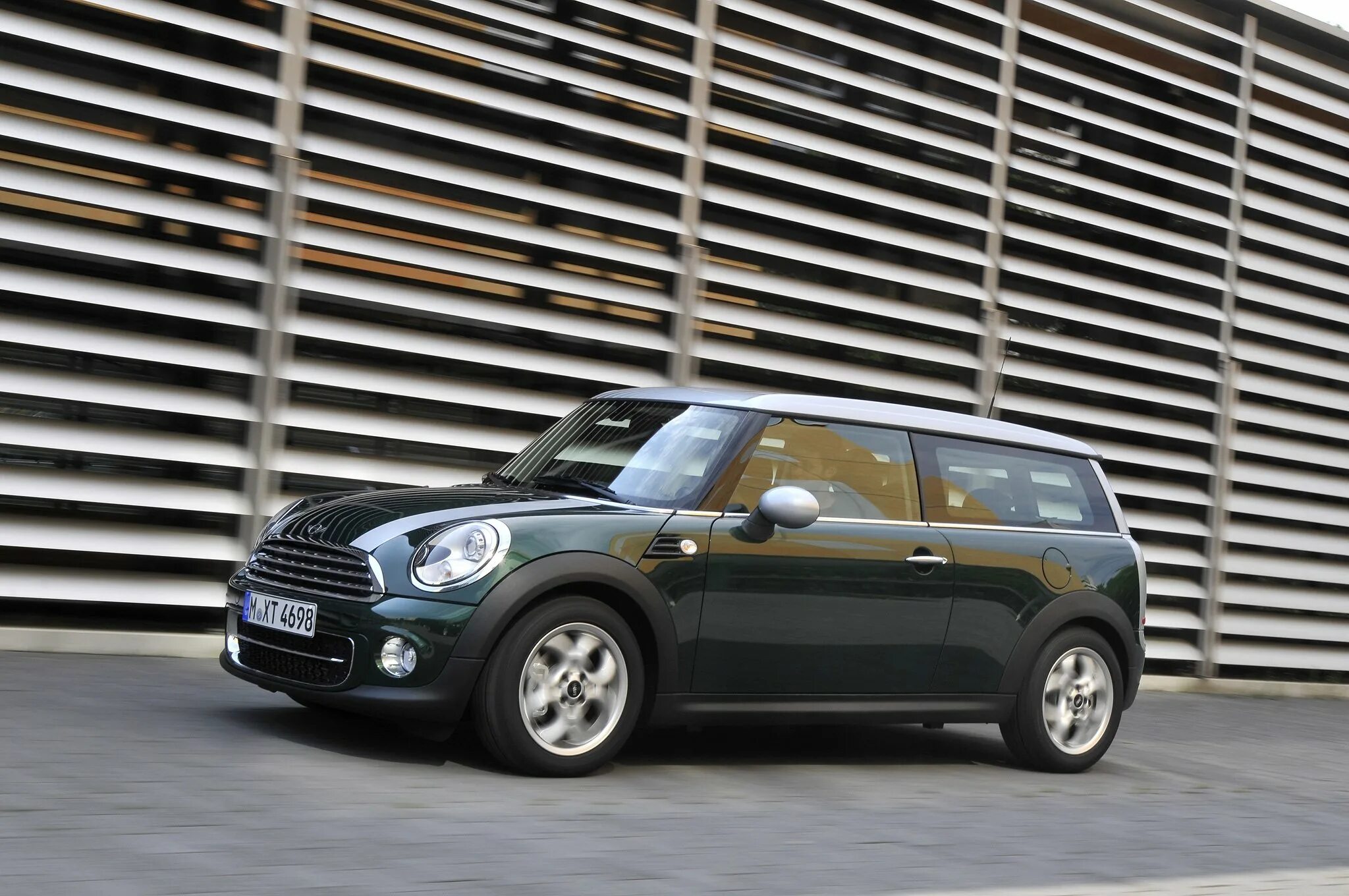 Mini cooper модельный ряд. Mini cooper clubman 2010. mini cooper clubman 2009. 2010 mini cooper s clubman. mini cooper clubman s.