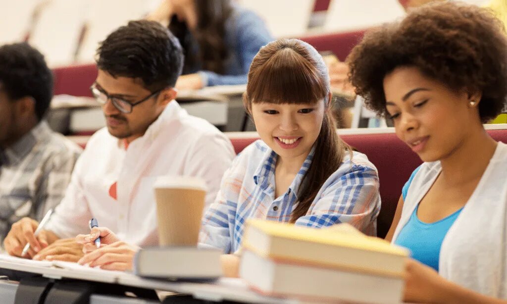Education for international students. Интернациональные студенты. Education for international students. Счастливые студенты. Иностранные студенты тюмгу.