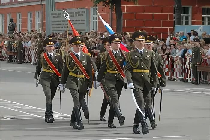 Рязанское высшее военное командное училище связи. Рязанского военного командного училища связи. Боевое Знамя РВВКУС. Училище связи рязань