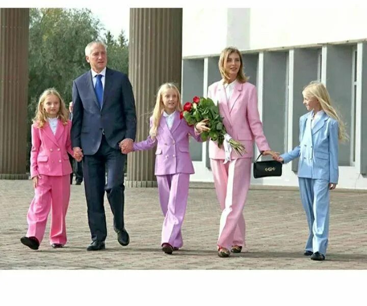 мазур владимир владимирович тобольск. дмитрий мазуров с женой. сколько лет жене мазура. владимир мазур томск. сколько лет жене мазура.