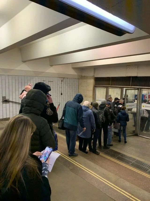 Пробка в метро Пикабу