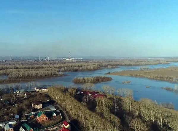 Уровень рек в новокузнецке веб. Кондома река в Новокузнецке. Уровень реки Томь в Новокузнецке. Веб камера река кондома. Река Томь под Новокузнецком.