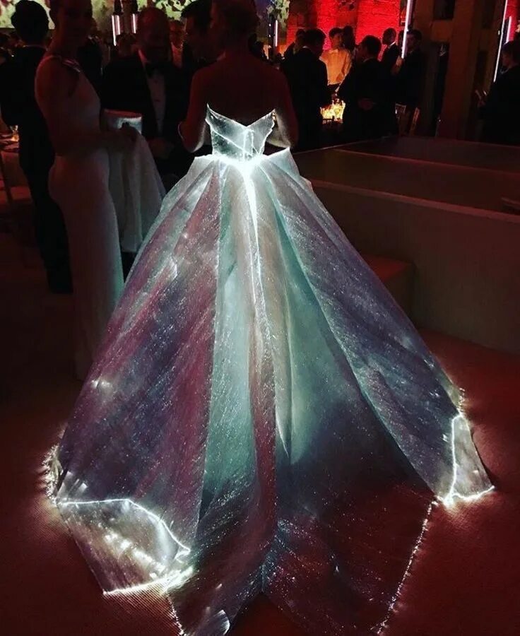 Как выглядит самое красивое платье Muslim One Shoulder Celebrity Dress 2020 Crystals Special Fabric Red Carpet Runa