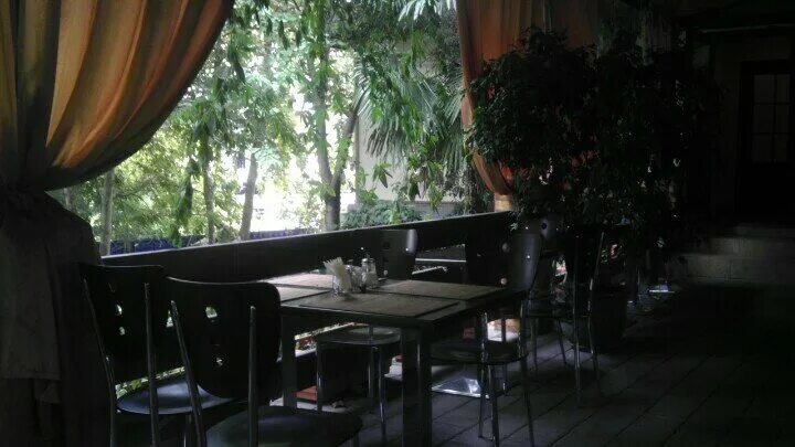 старое кафе. кафе платан туапсинская. старое кафе сочи. старое кафе сочи туапсинская. кафе аквариум сочи туапсинская.