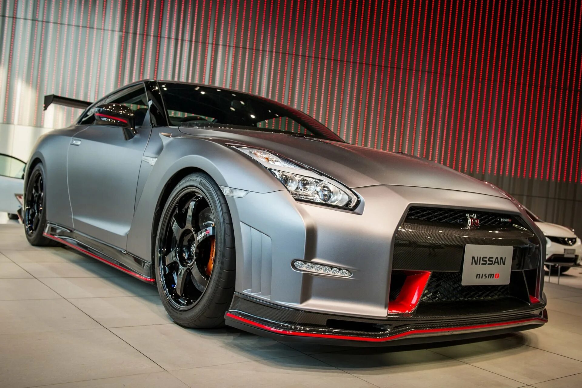 Ни сс. Ниссан ГТР р35. Nissan GTR r35 Nismo. Nissan GTR Nismo 2017. Nissan gt-r Nismo r35.