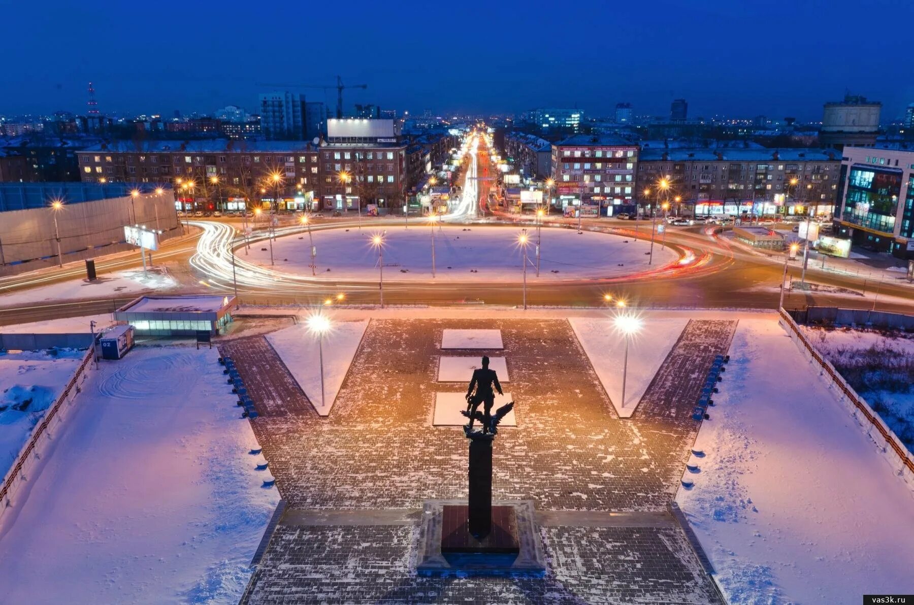 Димитровский мост новосибирск. Новосибирск с птичьего полета. Фото сделать в новосибирск. Площадь кондратюка новосибирск. Новосибирск блондинка новый год улица.