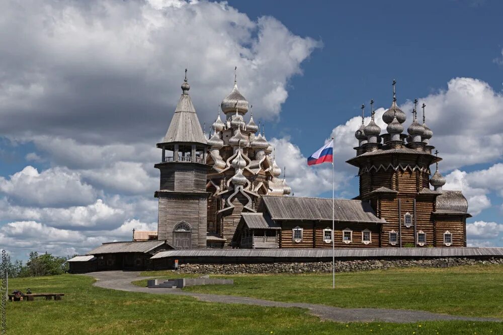 Музей на острове кижи. Кижи музей-заповедник. Музей-заповедник «Кижи» (о. Кижи). Архитектурный ансамбль Кижи.