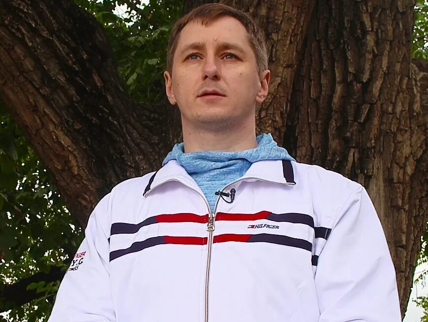 Oleg larionov блоггер. Oleg larionov блоггер. Олег ларионов евгеньевич. Олег ларионов. Олег ларионов глухих.