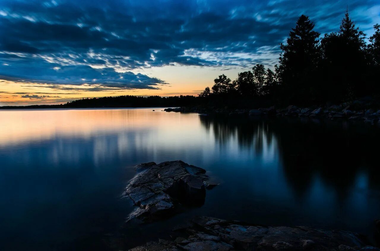 Природа. Темный фотографии красивые. «ночь в лесу». Озеро ночью. Темный пейзаж.