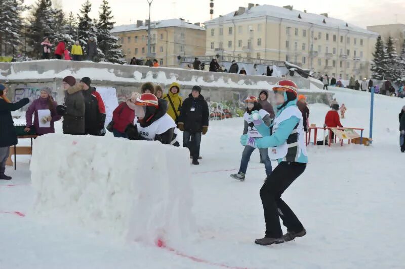 Юкигассен: Снежная битва. Японские снежки юкигассен Мурманск 2022. Представители политических игр юкигассен. Игра с японскими снежками.