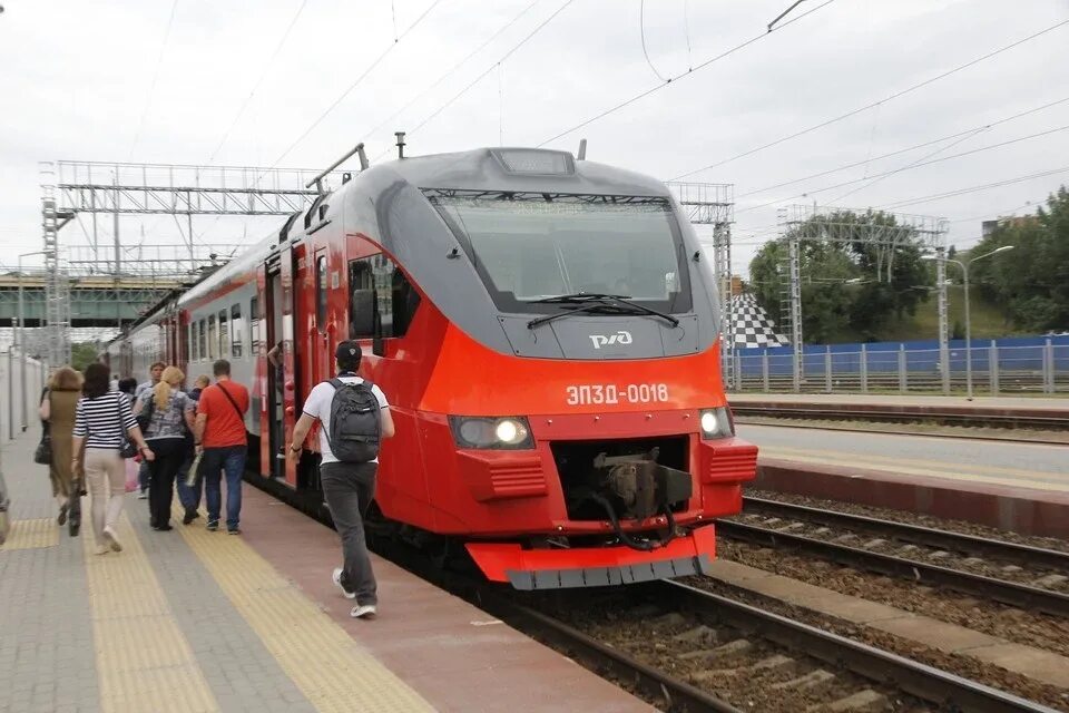 Электричка казачий ростов на дону. Волгодонск сальск электричка. электричка волгодонск ростов. электричка ростов сальск. пригородный поезд.