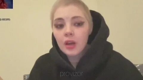 Блогерша разводит деда
