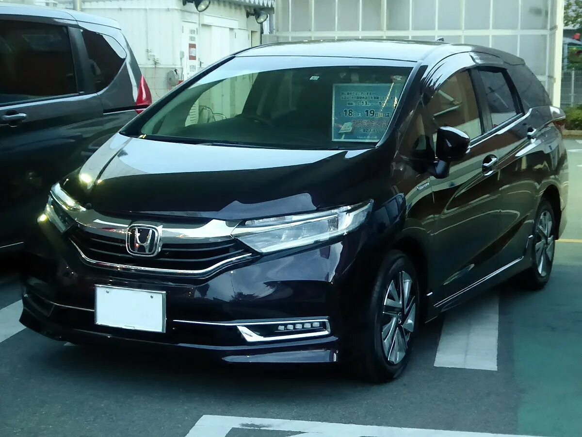 Honda shuttle 2017 hybrid бордовый. Хонда шаттл робот. Honda shuttle hybrid 2022. Хонда шаттл робот. I-dcd honda.