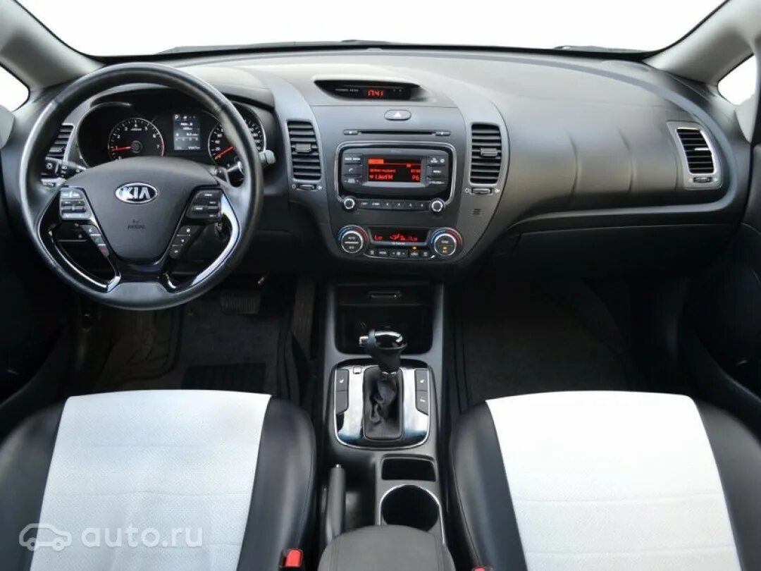 Kia Cerato 3 Рестайлинг салон. Церато 3 салон. Kia Cerato 3 поколение. Кия Церато 4 поколения.