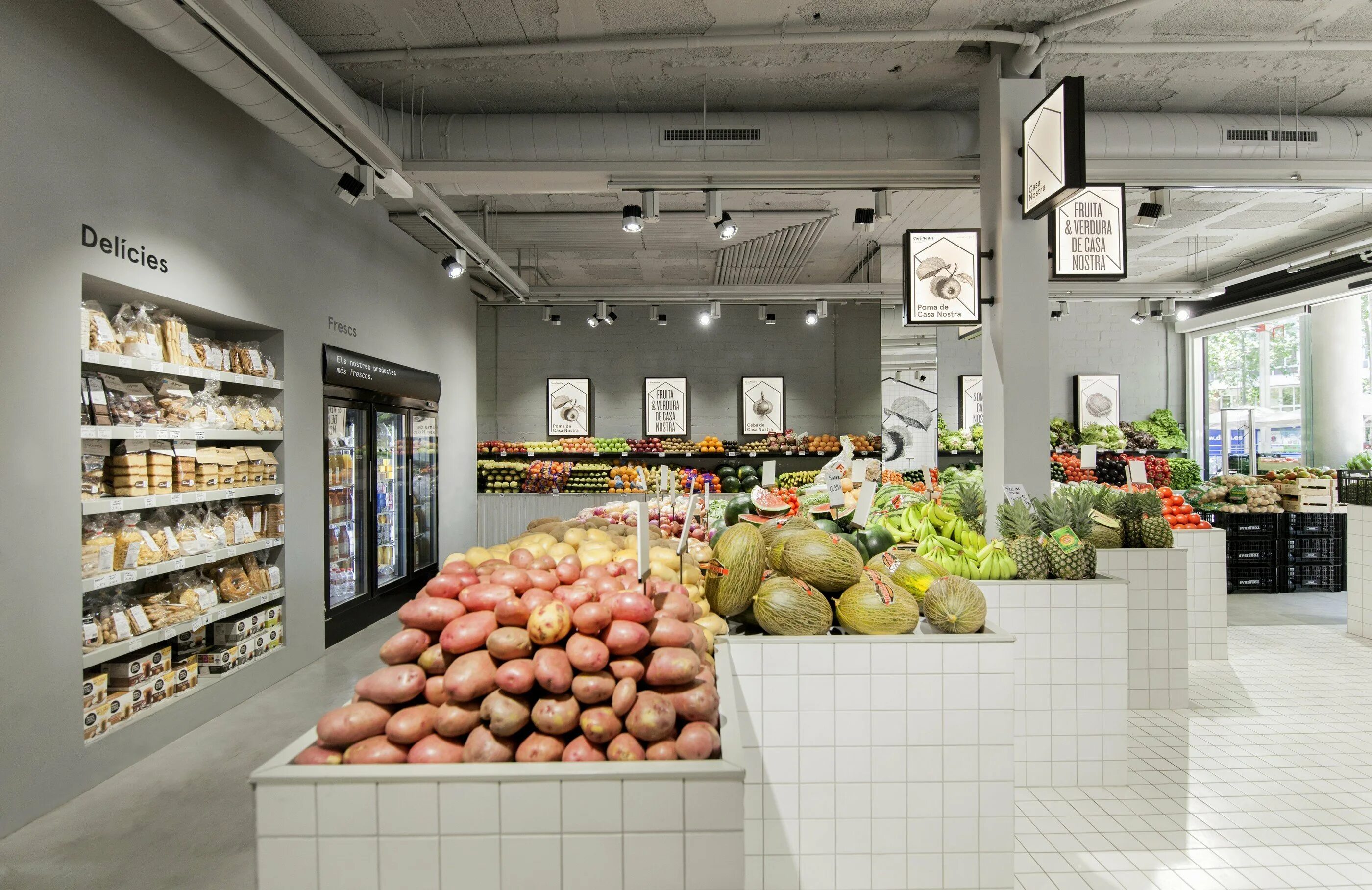 Round shop. Магазин овощей и фруктов. Интерьер магазина овощей и фруктов. Интерьер овощного магазина. Овощной магазин.