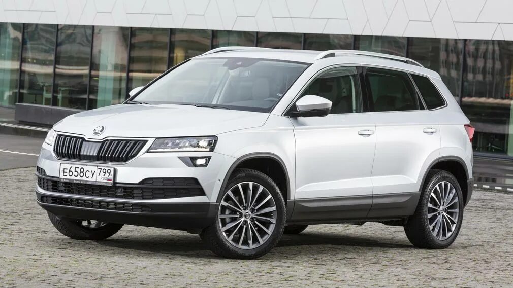 Skoda karoq 2021 внутри. 4 amt. Новый шкода карок 2022. Škoda karoq фото. Шкода карок 2022.