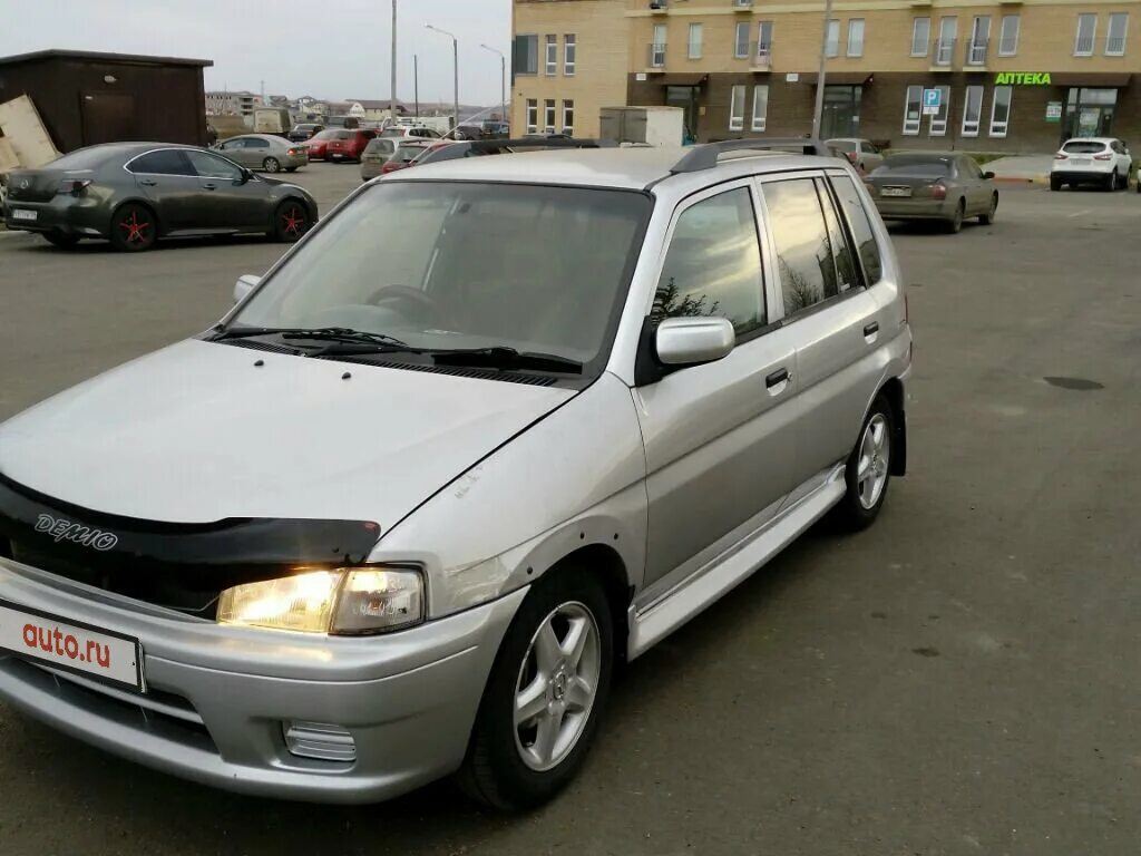 Мазда демио 1 поколение. Мазда Демио 1998. Mazda Demio 1 поколение. Демио 1998 год. Мазда Демио 1998 со спойлером.