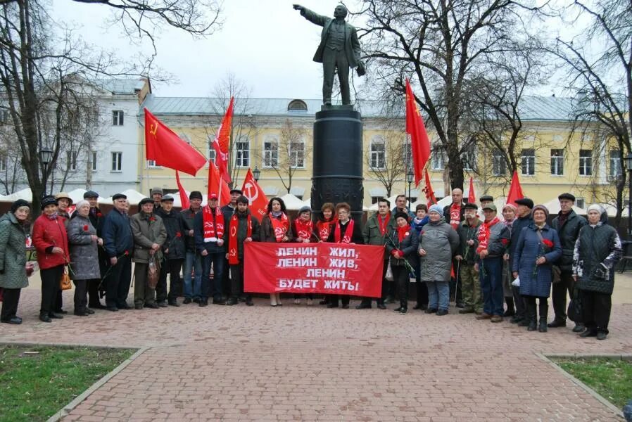 Митинг 22 апреля. Балалаев калуга кпрф. кпрф калуга су. искитим митинг 22 апреля. 22 апреля ленин.