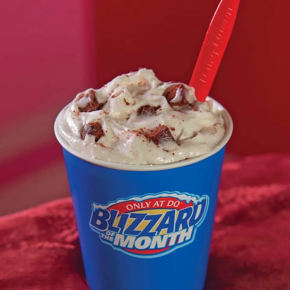 Дейри Квин. Dairy Queen Blizzard. Dairy Queen мороженое. Мороженое Blizzard DQ.