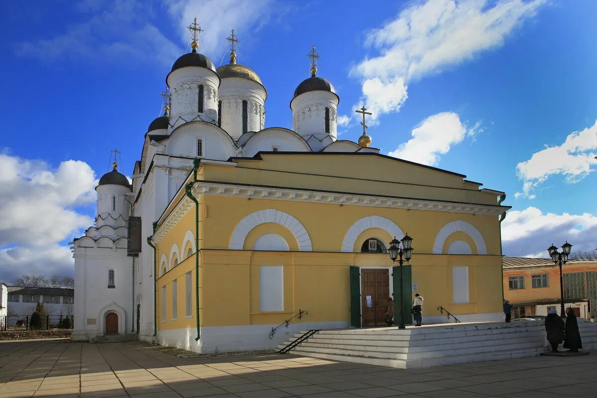 Сайт свято пафнутьева. Пафнутьев монастырь в боровске. Пафнутьевский монастырь в боровске. Рождества пресвятой богородицы свято-пафнутьев боровский монастырь. Боровско пафнутьевский монастырь.
