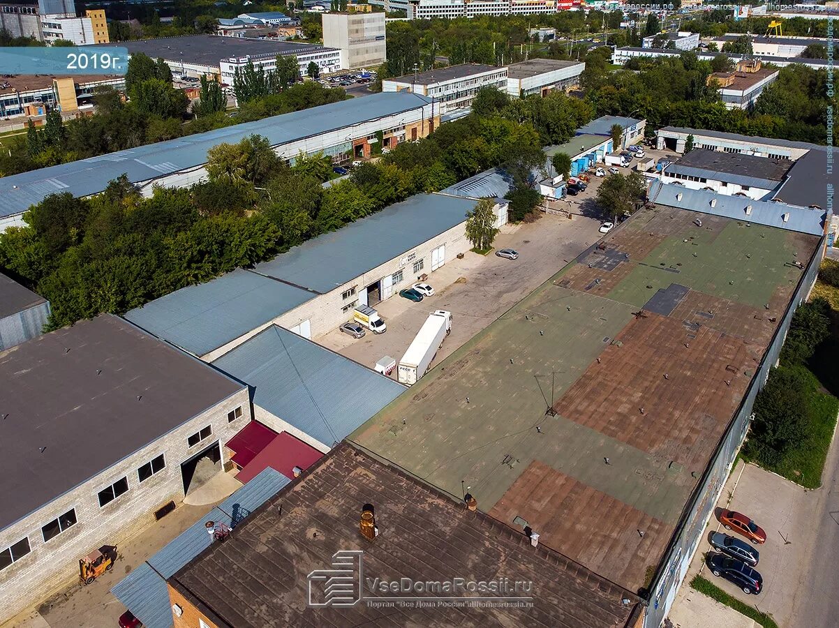 Togliatti, Kommunal'naya st house 44А. store