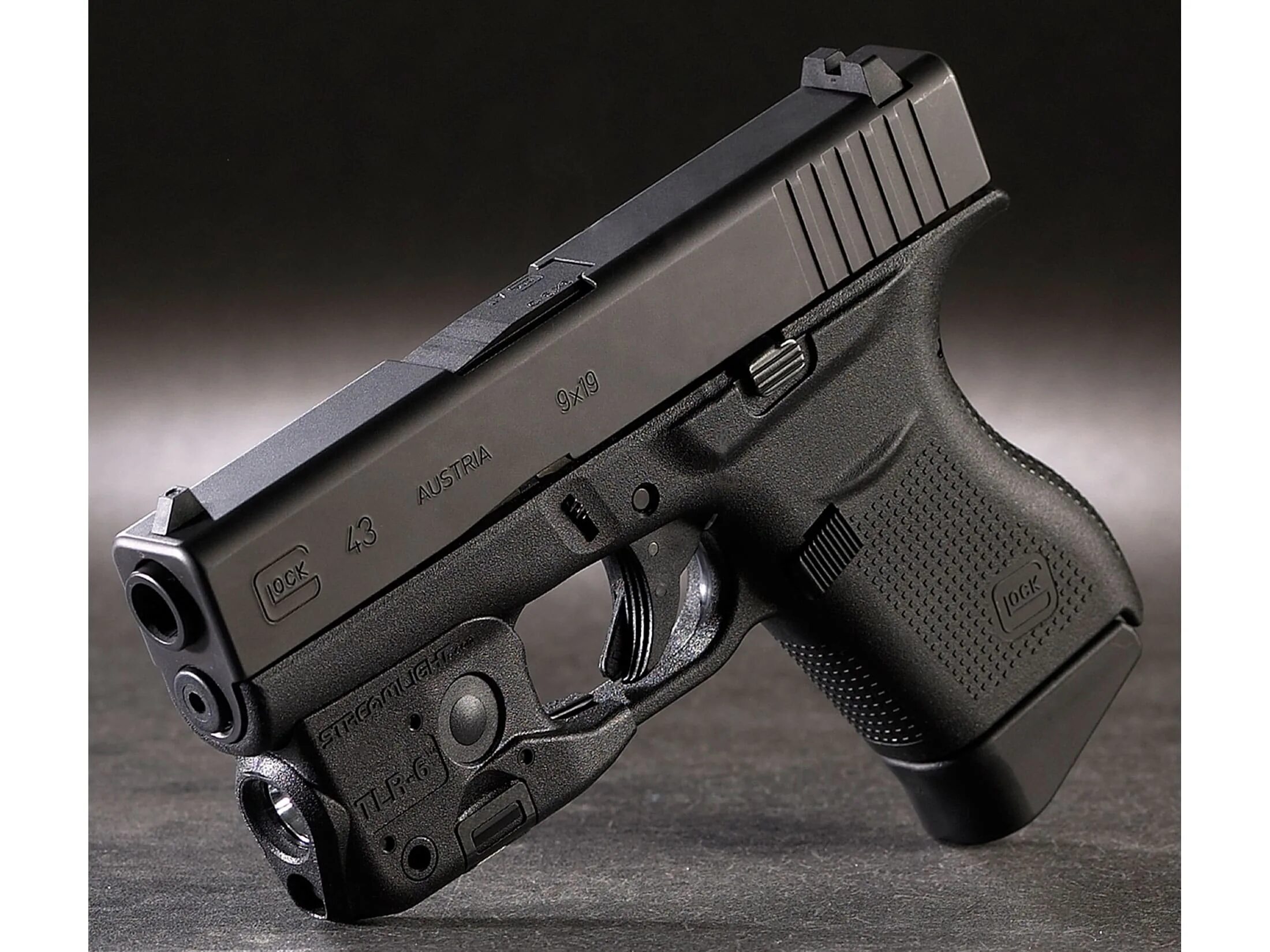 Glock 42 rmr. Глок 6. Glock 6. Glock 6. Тактический фонарь glock 17.
