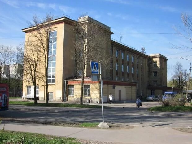 Чмк чебоксарский медицинский. Вокзальная 132 брянский медицинский колледж. Медицинский колледж 1 москва моники. Московский медицинский колледж 2. Медицинская техникум адрес.